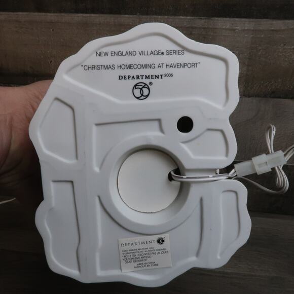 Dept 56 Christmas Homecoming At Havenport Lighted Holiday Set - Picture 10 of 11